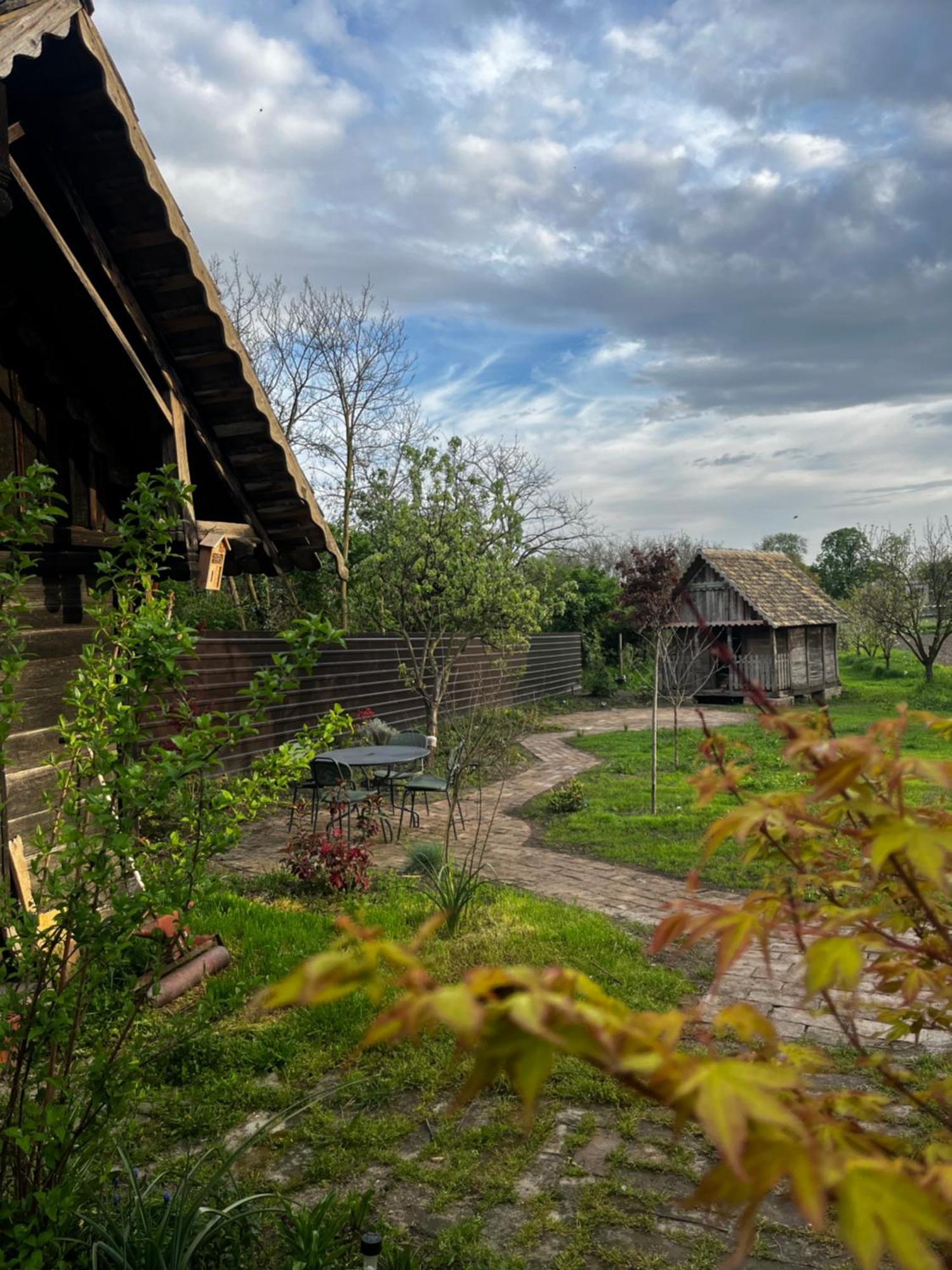 Tradicionalna Kuca Biljkinog Oca Vila Lug Exterior foto